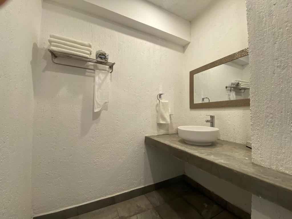 Hotel Aeropuerto Morelia Alvaro Obregon المظهر الخارجي الصورة